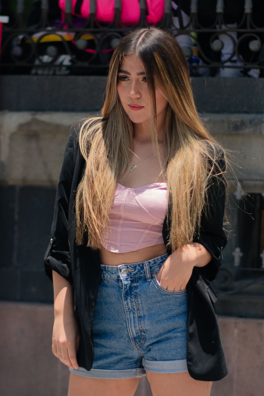 City blazer & denim look